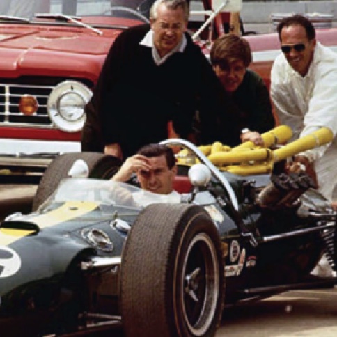 Heureusement, c'est pendant les essais...
Contribution BOAC 500 du forum Autodiva